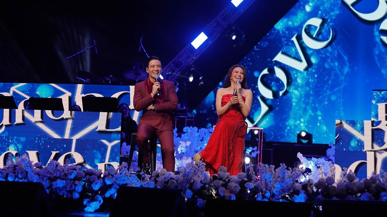 Erik Santos, Julie Anne San Jose take concert goers on a journey of love