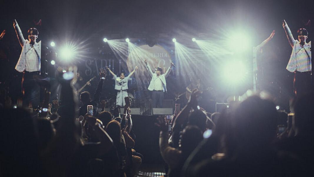 TJ Monterde goes halfway through blockbuster ‘Sarili Nating Mundo’ World tour